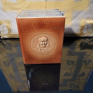 Beautiful Benjamin Franklin Ceramic Money Bank 5x3x3